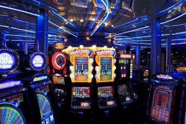 Buffalo King slot game interface on cm88bets showing reels and balance display